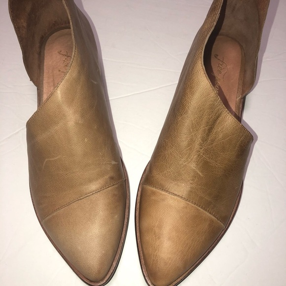 𝅺Free People Royale Flat Pointy toe Slide 41/10us - Picture 2 of 5